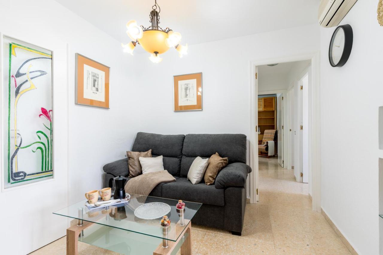 Piso 3 Dormitorios Hl Gines A 10" De Sevilla, A 20" Del Aeropuerto De Sevilla Bagian luar foto